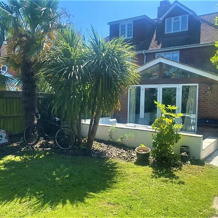 Spacious Home Near The Marinas With Ample Parking Lymington Exterior photo